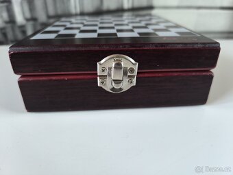 Šachy + sada na víno v dárkové krabičce - 6