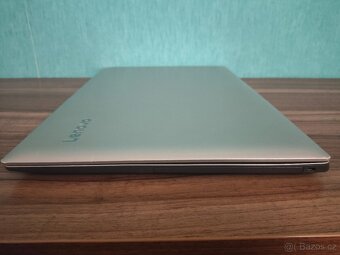 Lenovo 330-17IKB | i5 • 8GB • 256GB - 6