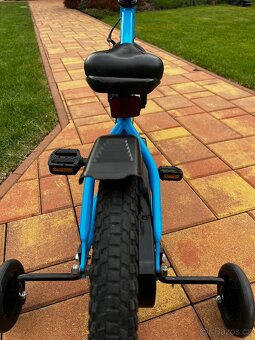 Dětské kolo Specialized Hotrock 16 Coaster v modré barvě - 6