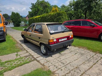 Zadní reflexní panel hella škoda favorit / forman - 6