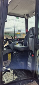 Bobcat E35 - 6