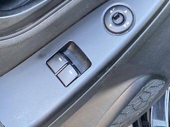 Hyundai Ix20 1.4CVVT , 66 kW benzín, 2016 - 6