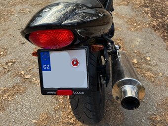 Triumph Speed Four 600 - 6