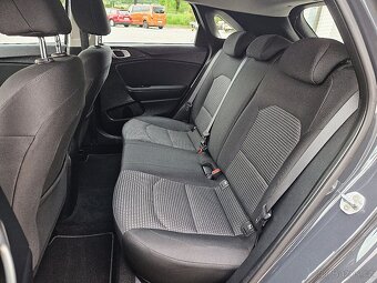 Kia Ceed JEN 43.000 km KAMERA VYHŘÍ VOLNAT SEDADLA - 6