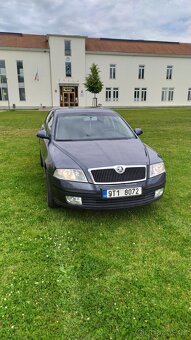 Škoda Octavia 2  1.6 FSI - 6