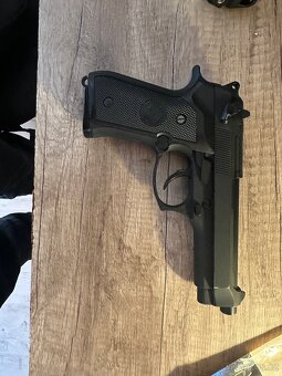 Airsoft pistole - 6