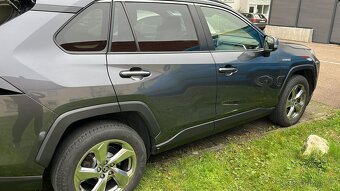 Toyota RAV 4 2.5 hybrid - 6