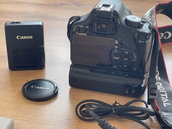 Digitální zrcadlovka Canon EOS 500D + 18–55 IS + Grip - 6