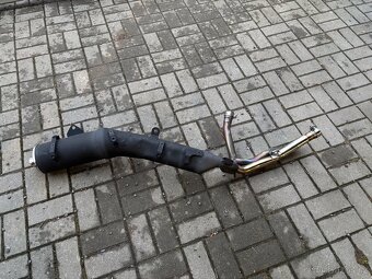 Nový výfuk DL 650 - 6