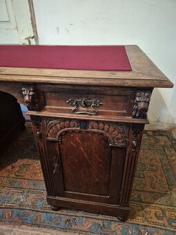 Starožitný psací stůl s bohatým řezbářstvím - Prostorový - 6