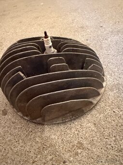 Hlava válce čz 250/455 - 6