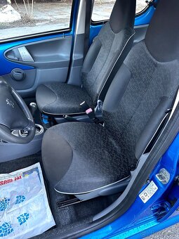 Peugeot 107, TK 2/2028, servisní kn. Super stav. - 6