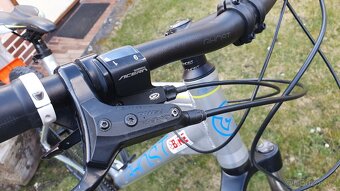 celoodpružené Ghost ASX - 6