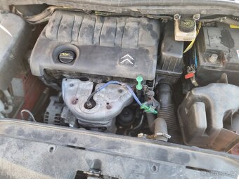 CITROEN C 4 1.4 i - 6