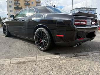 Dodge Challenger V8 5,7 R/T automat - 6
