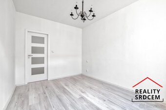 Pronájem zrekonstruovaného bytu 2+kk s komorou, 60 m2, ul. T - 6