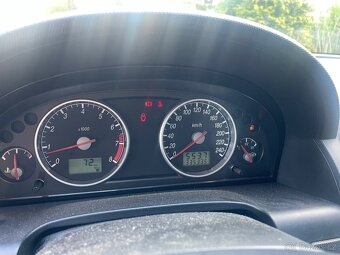 Ford Mondeo 2.0i Ghia, nová Stk - 6