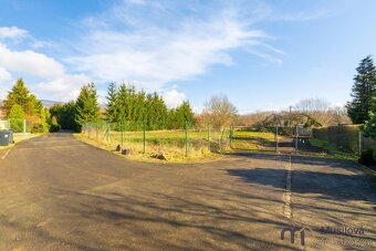 Prodej stavebního pozemku 1738 m2 - 6