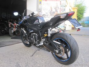 Suzuki GSX - R 750 - 6