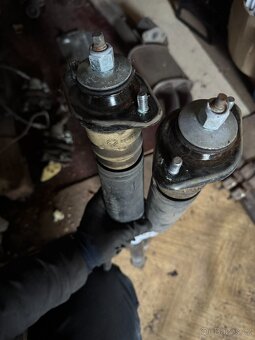 Zadní tlumiče Maxgear a pružiny Eibach na BMW E46 - 6