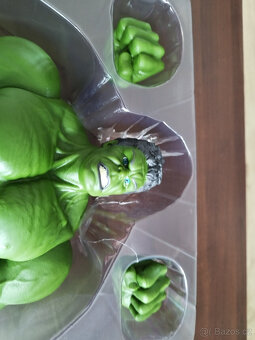 Velké Marvel figurky: (Hulka 42cm a Captain America 40cm) - 6