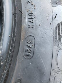 2 zimní pneumatiky Michelin 215/65/17 5,5mm 2021 - 6