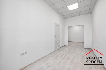 Pronájem zrekonstruovaného bytu 3+kk s pracovnou, 82 m2, ul. - 6