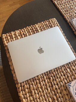 MacBook Pro - 6
