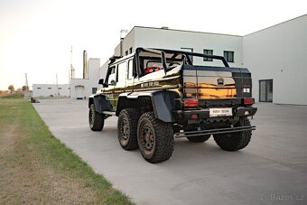 Mercedes-Benz 6x6 G55 - 6