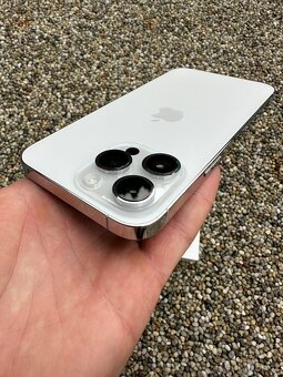 iPhone 14 pro max - baterie 93% - 6