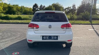 VW GOLF VI 1.6TDi CLIMATRONIC - 6