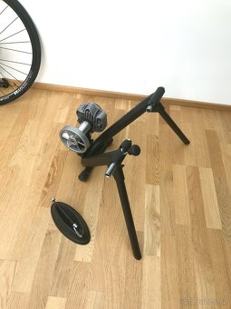 cyklotrenažér Saris Fluid2 Smart Kit + plášť Continental Hom - 6