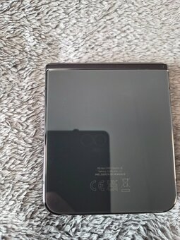 Samsung Galaxy Z Flip5 Graphite - 6