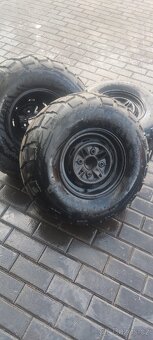 Cilnični kola na čtyřkolku - 6