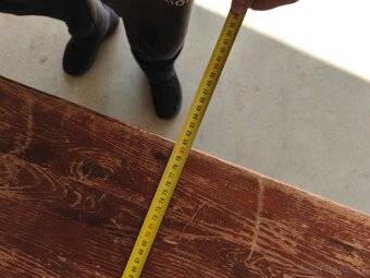 Jídelní stůl dřevěný ovál - 6