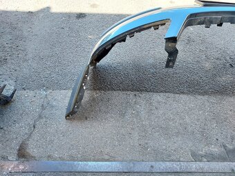 přední nárazník Focus C max - 6