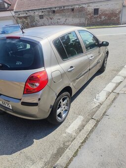 Renault Clio 1.2 rok 2008 - 6