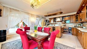 Prodej luxusního rodinného domu o CP 1585 m2 v Čejkovicích u - 6