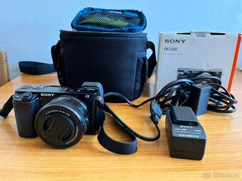Sony a6100 s objektivem a prislusenstvi - 6