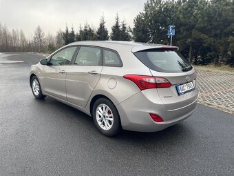 Hyundai i30 1.6 CRDi - 6