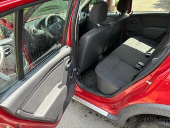 Dacia Sandero Stepway 1.6i - 6