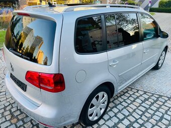 Volkswagen Touran 2.0TDI 103KW MANUÁL LED VÝHŘEV SERVISKA - 6