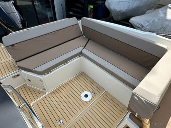 QUICKSILVER Activ 755 CRUISER + MERCURY F 250 V8 EFI EXLPT D - 6