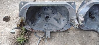 Hrnce předních světlometů škoda - 6