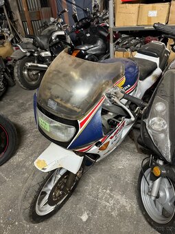 Honda VFR 400R - 6