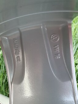 5ks Alu kola vw 5x112 r17 7,5j et47 pneu 225/50/17 - 6