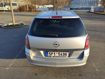 Opel Astra H kombi 1,6, 2012 - 6