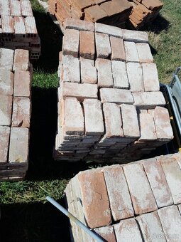 Cihly otlucene staré, 15.000ks, nakládka, doprava - 6