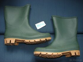 6x Dětské holínky (gumáky), dětské brusle, ploutve měřte - 6