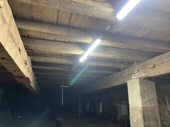 Tesané a řezané trámy - 6